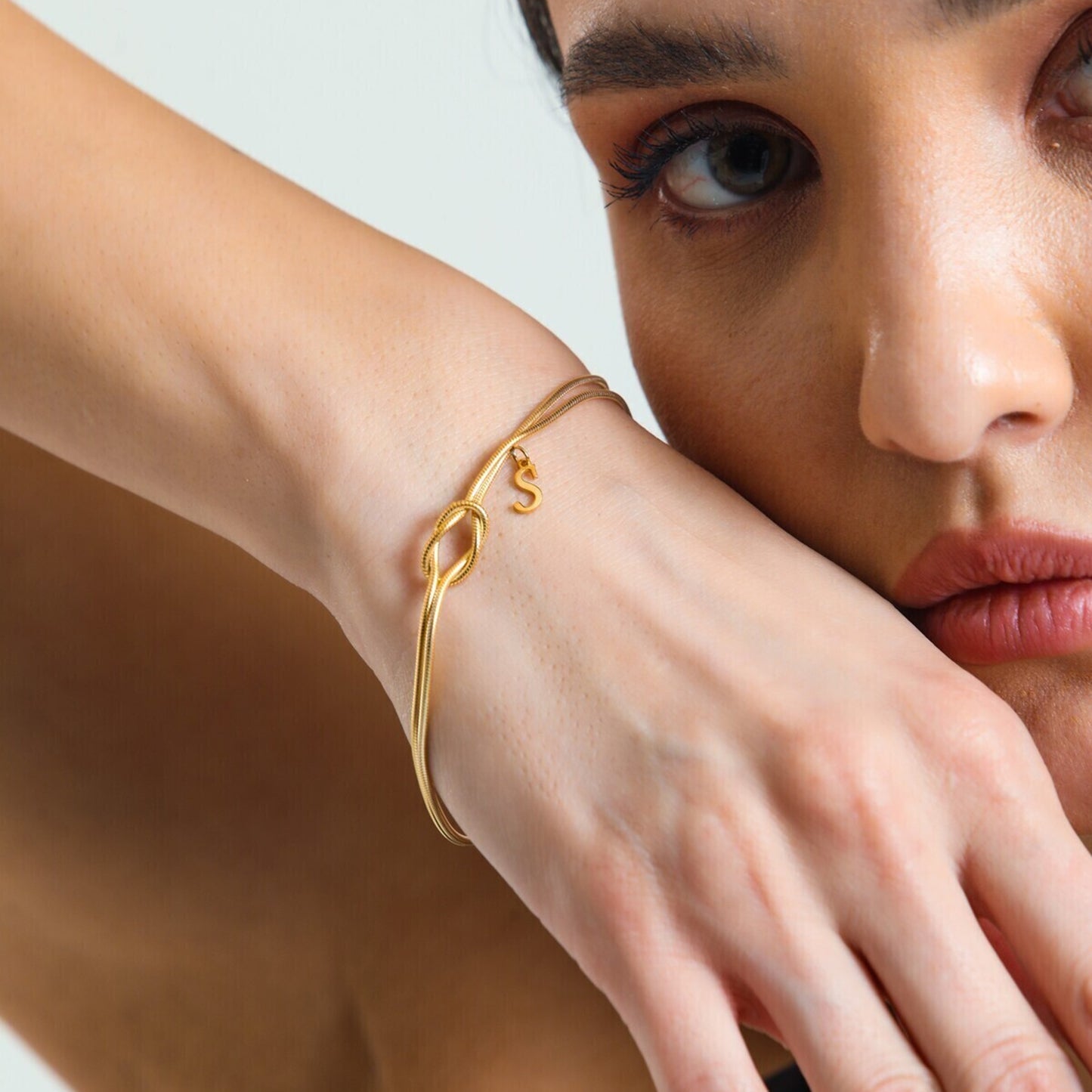 925 Ayar Gümüş Unısex Kişiye Özel Harfli Düğüm Bileklik