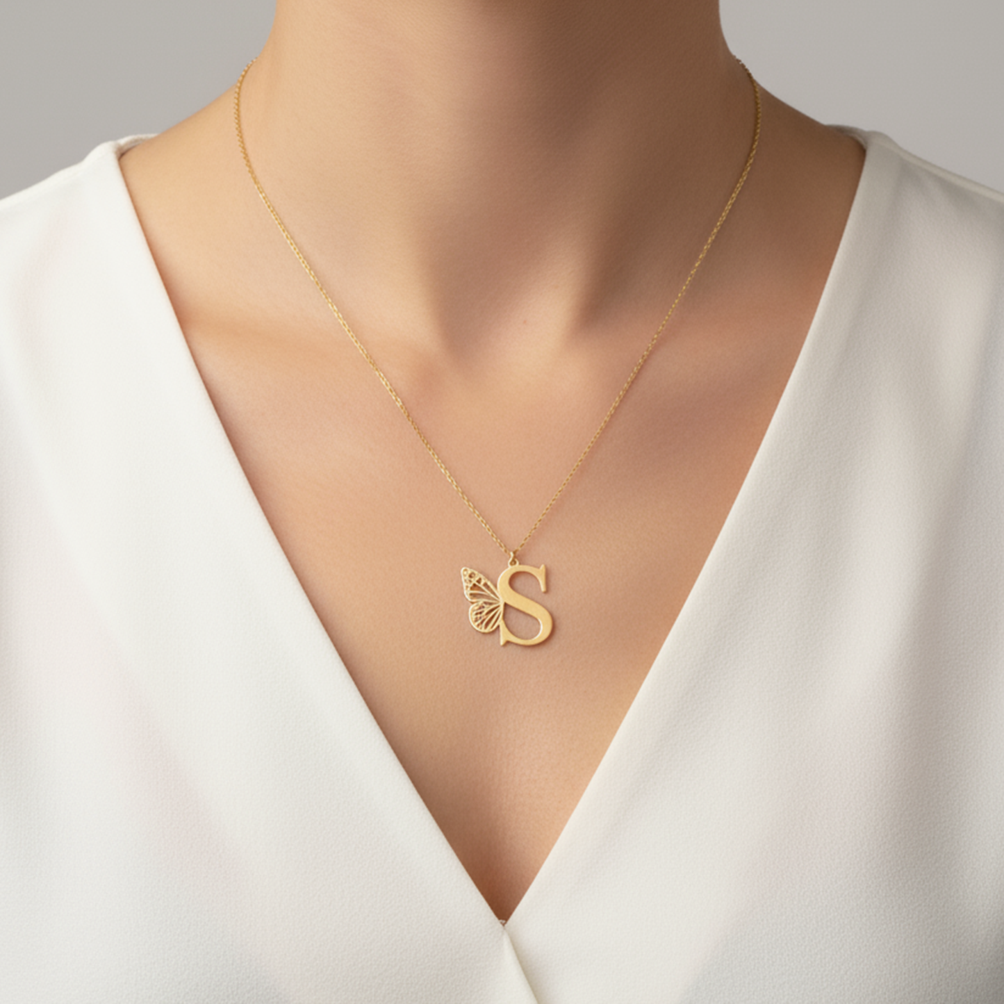 925 Ayar Gümüş Kelebek Tasarımlı Kişiye Özel Harf Kolye