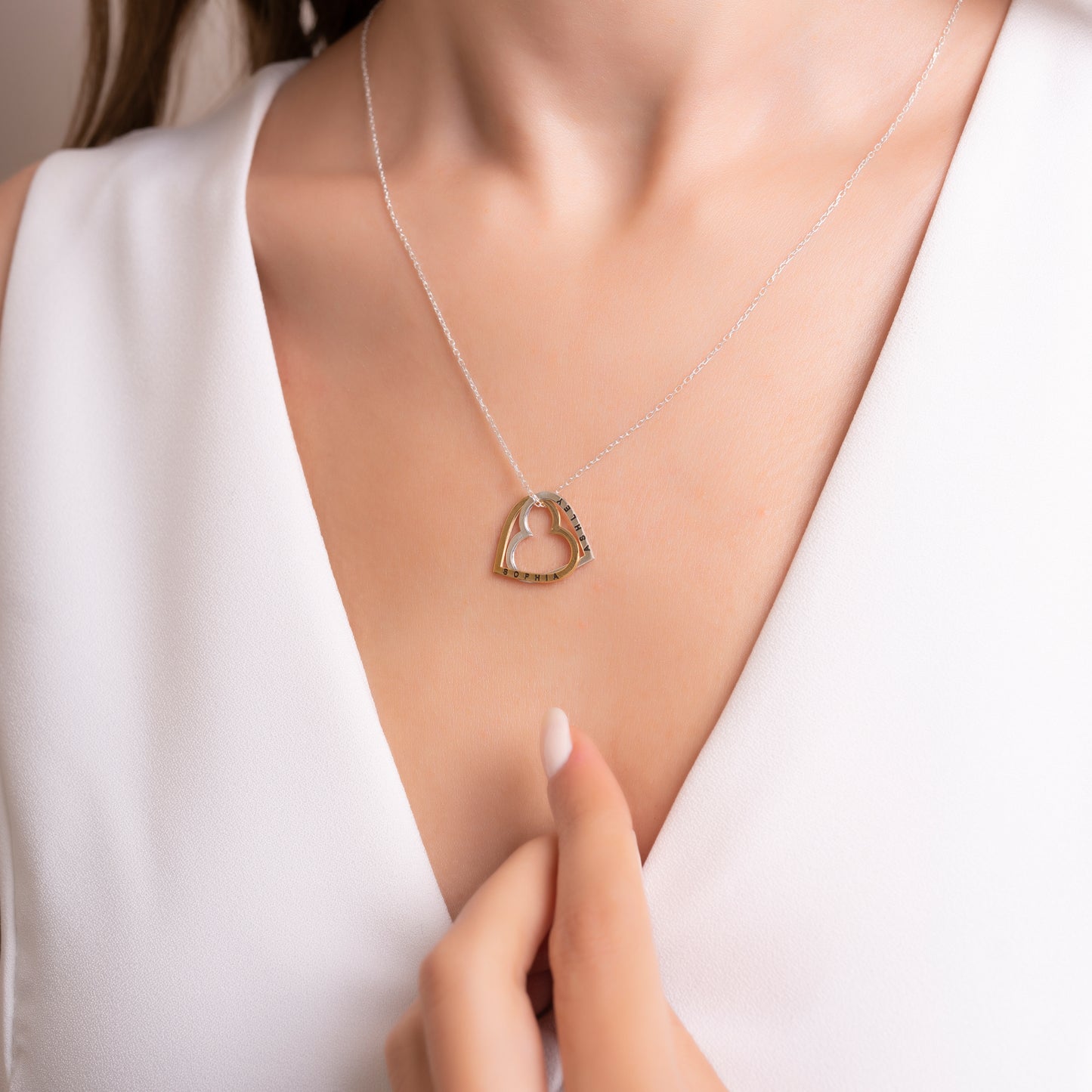 925 Ayar Gümüş Kişiye Özel İç İçe Geçmiş Kalpli İsim Kolye