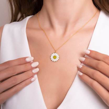 925 Ayar Gümüş Papatya Tasarımlı Kolye