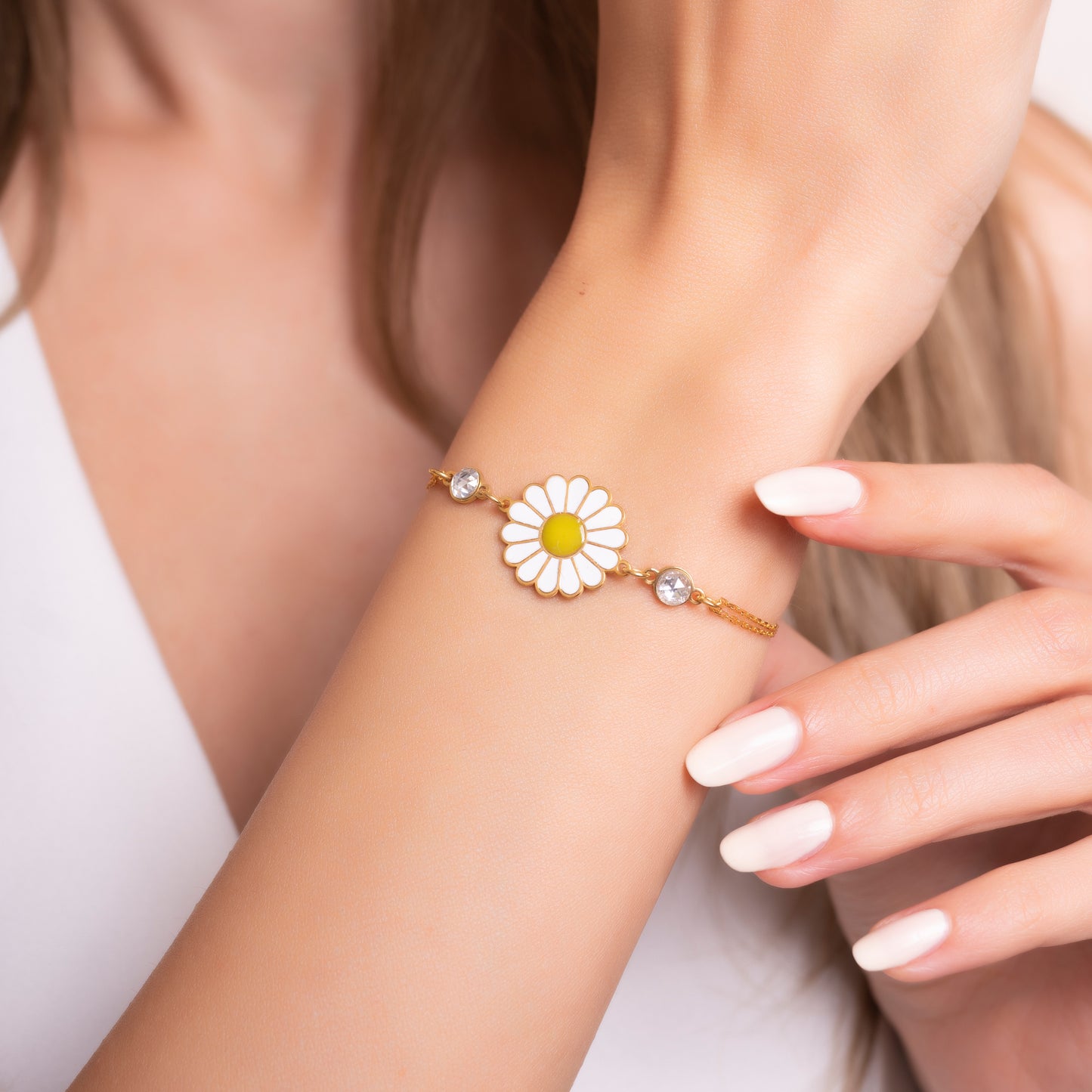 925 Ayar Gümüş Zirkon Taşlı Papatya Tasarımlı Bileklik