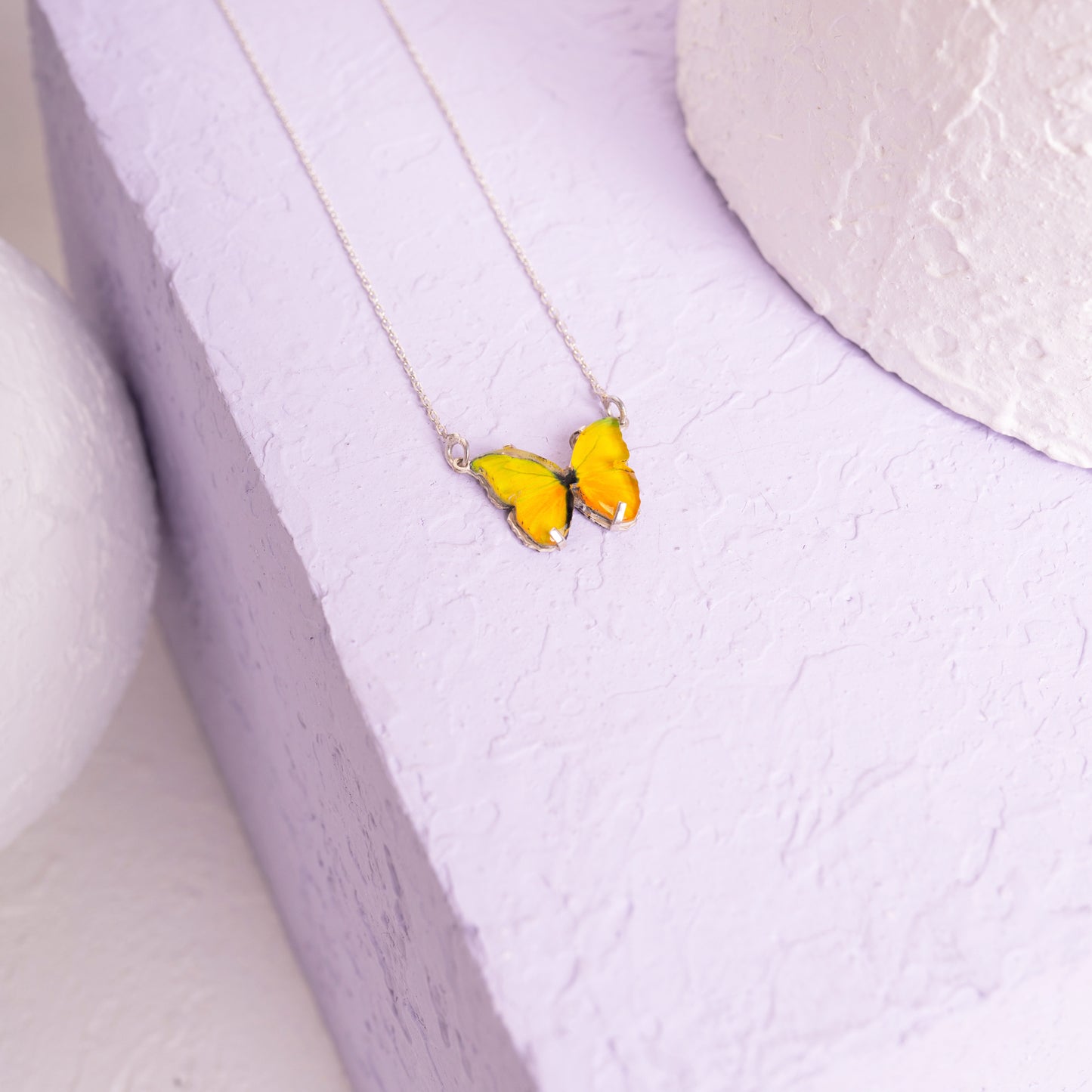 925 Ayar Gümüş Sarı Kelebek Tasarımlı Kolye