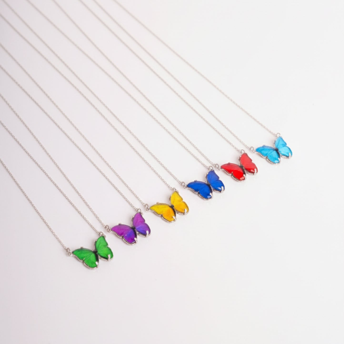 925 Ayar Gümüş Renkli Kelebek Kolye