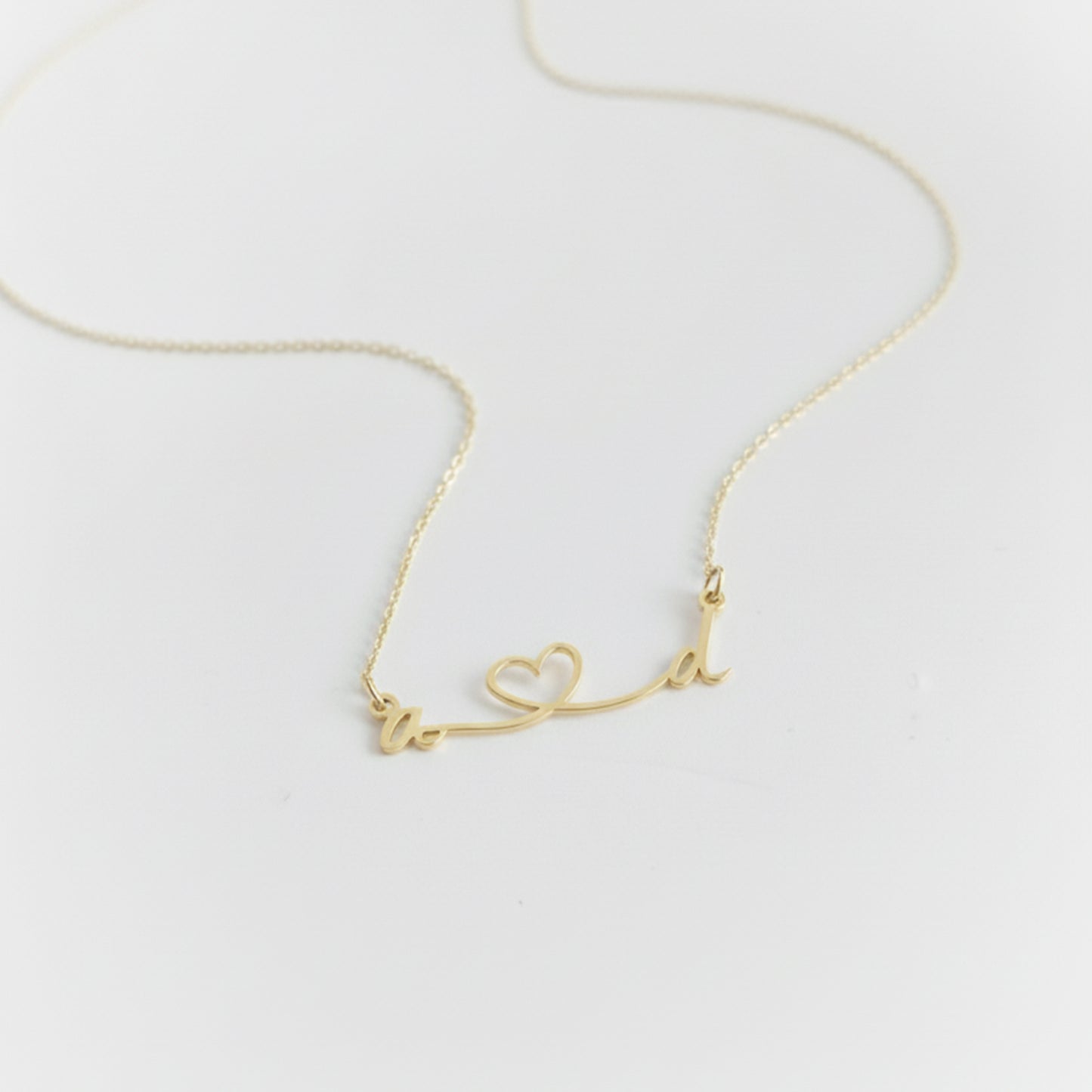 925 Ayar Gümüş Kalp Tasarımlı Kişiye Özel Harf Kolye