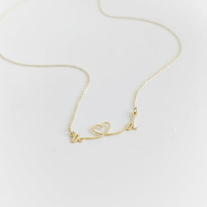 925 Ayar Gümüş Kalp Tasarımlı Kişiye Özel Harf Kolye